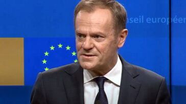Puč u Ustavnom sudu, predsednik države hitno prekinuo putovanje, policija na ulicama!